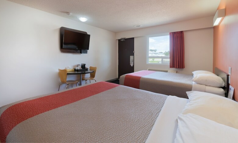 Hotel Motel 6 Fort Nelson, Bc