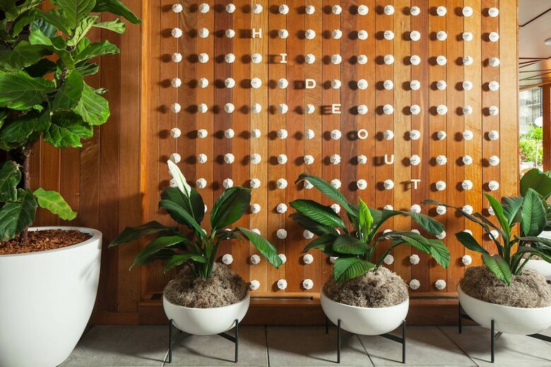 Hotel The Laylow, Autograph Collection
