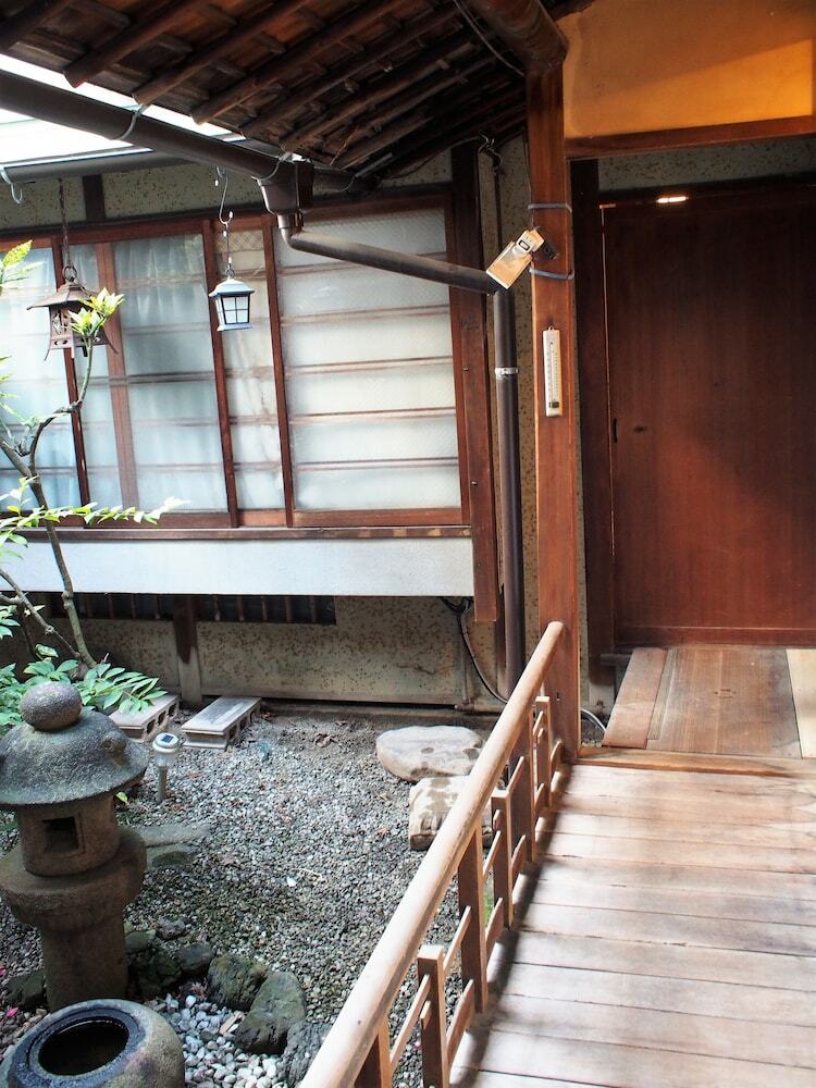 Hostal Deer Guesthouse - Hostel