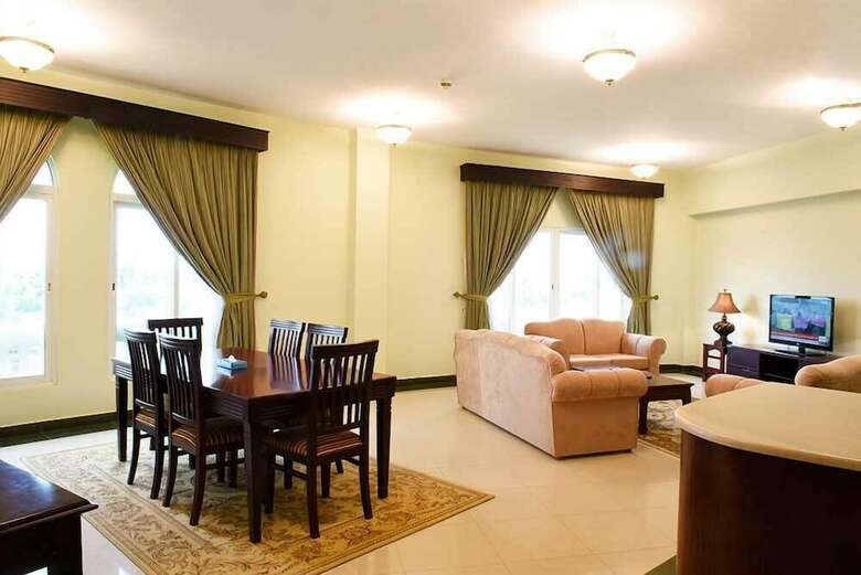 Karan Hotel
