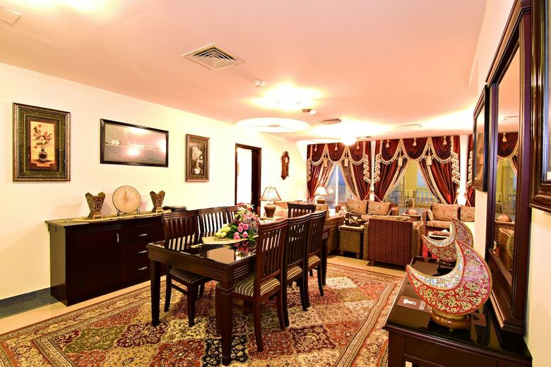 Karan Hotel