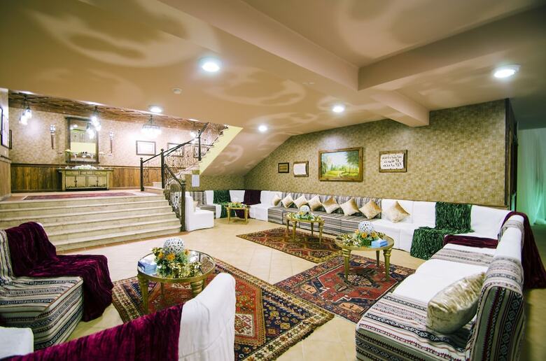 Karan Hotel