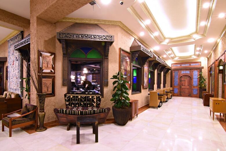 Karan Hotel