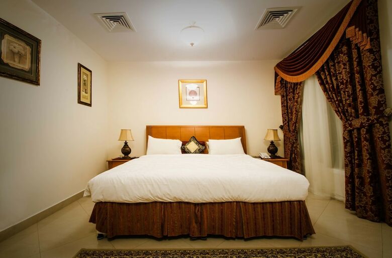 Karan Hotel