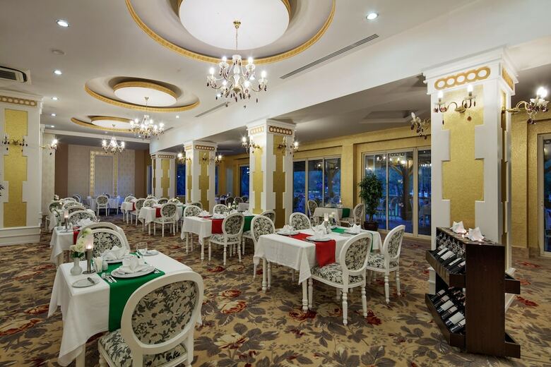 Hotel Crystal Tat Beach Golf Resort & Spa- All Inclusive