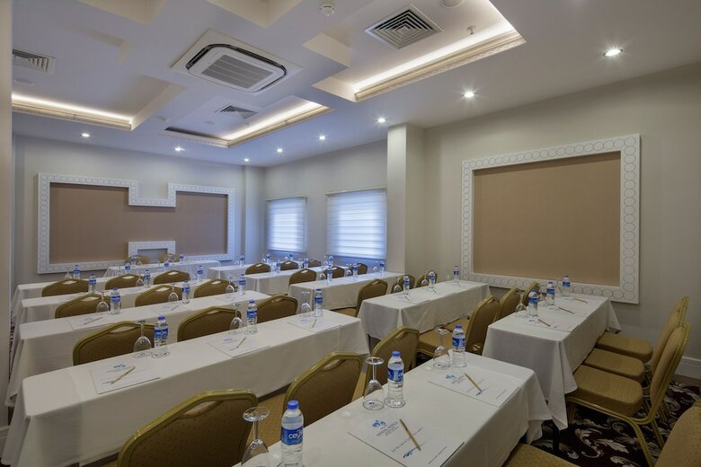 Hotel Crystal Tat Beach Golf Resort & Spa- All Inclusive