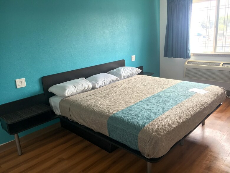Motel 6 Norwalk