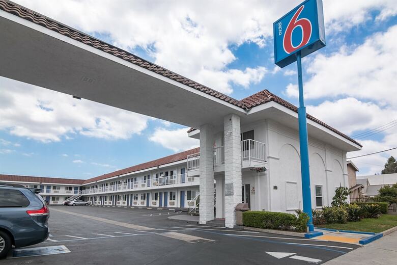 Motel 6 Norwalk