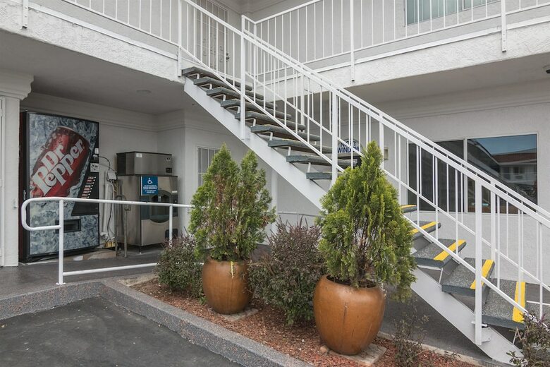 Motel 6 Norwalk
