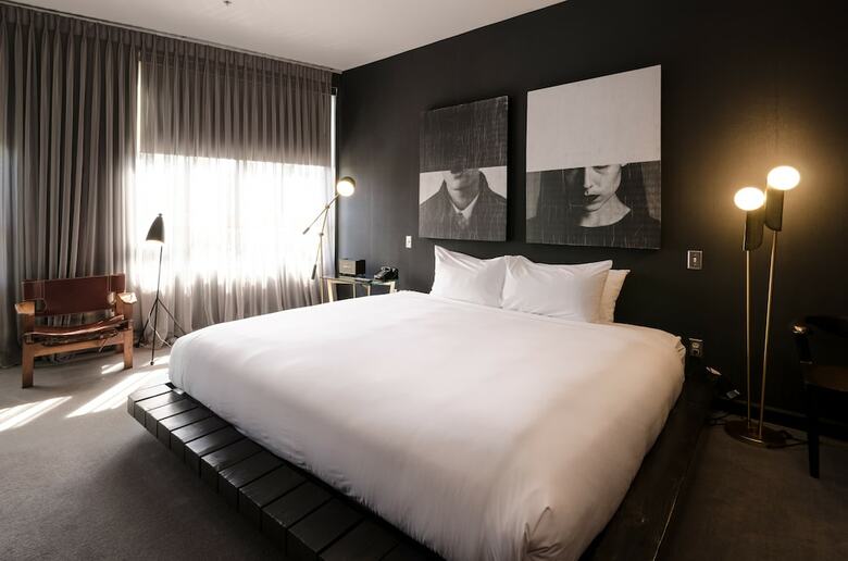 Tuck Hotel