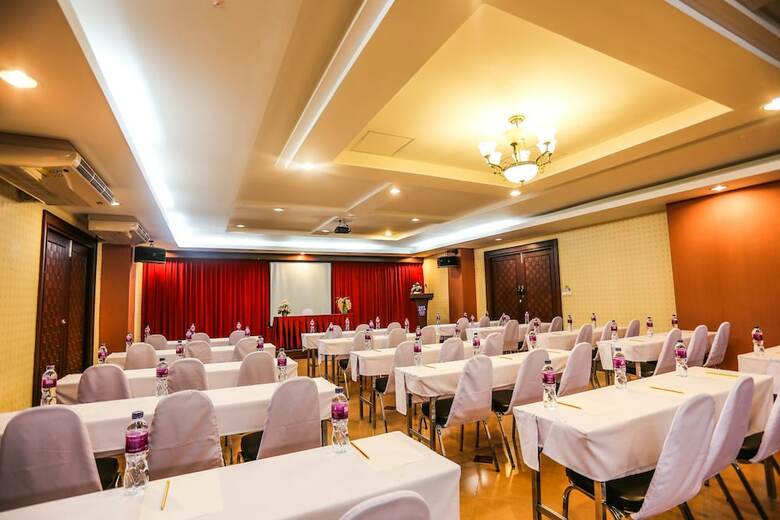 Madina Hotel