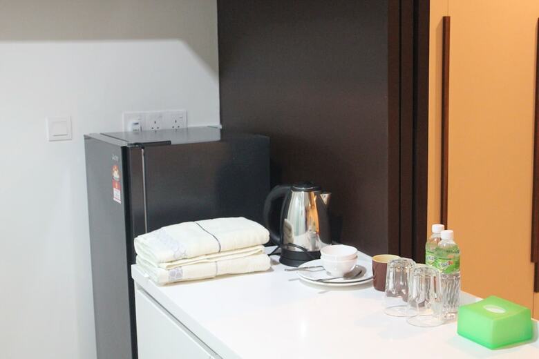 Hotel de Houz - Trefoil Setia Alam Home Stay