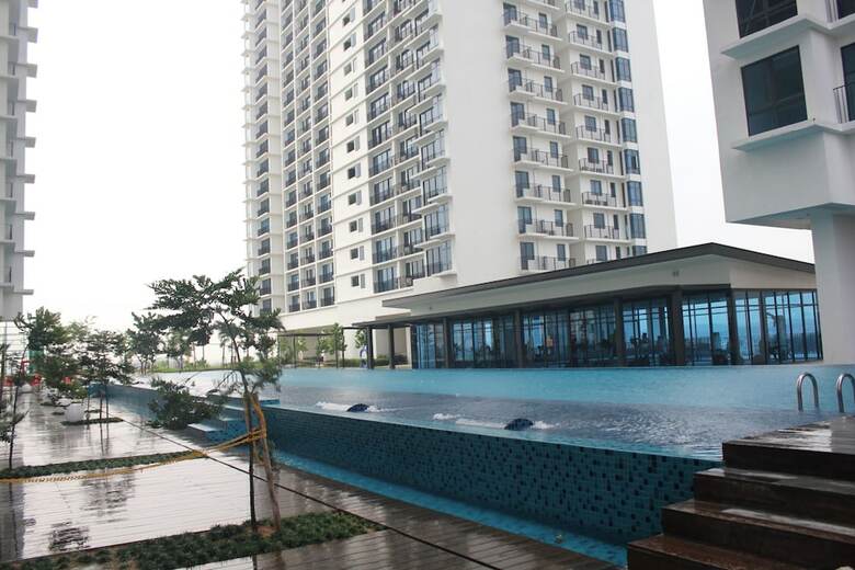 Hotel de Houz - Trefoil Setia Alam Home Stay