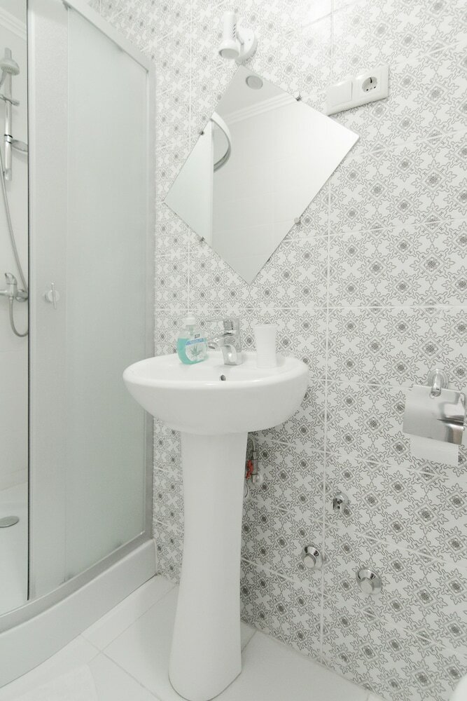 Apartamentos Art Suites Underpub