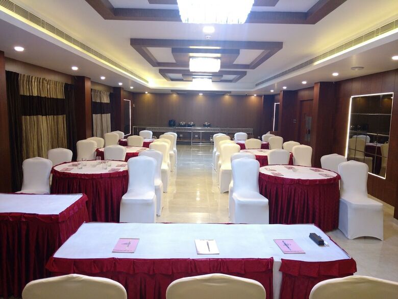 Nk Grand Park Hotel