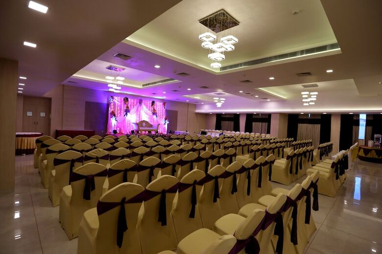 Nk Grand Park Hotel