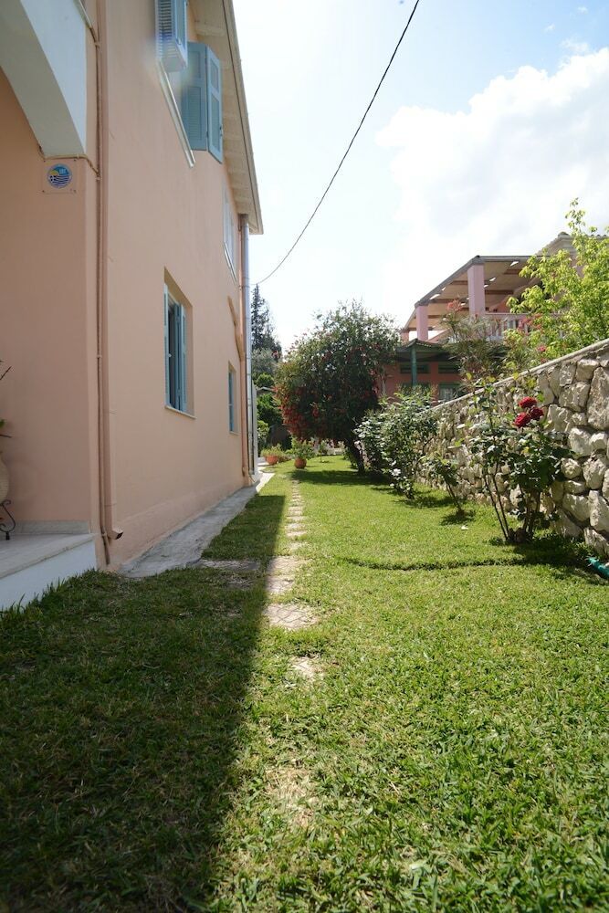 Tsonas Apartments