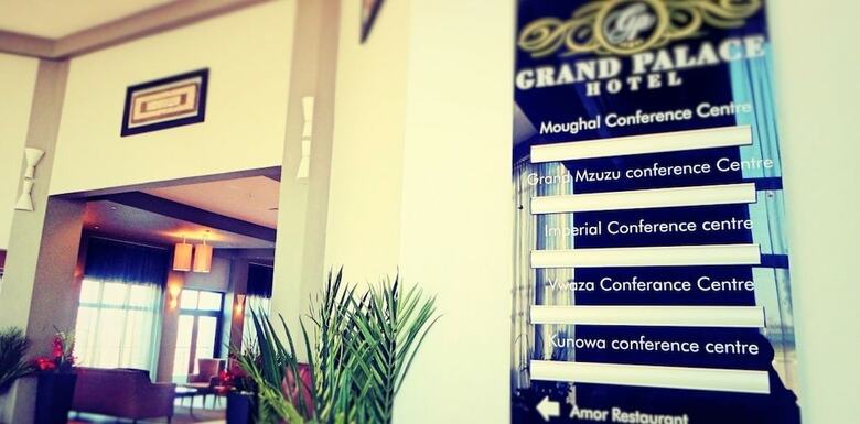 Grand Palace Hotel