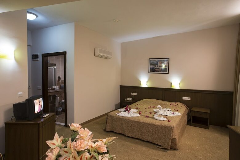 Tokay Hotel