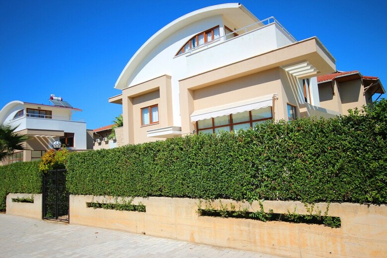 Paradise Town - Villa Family