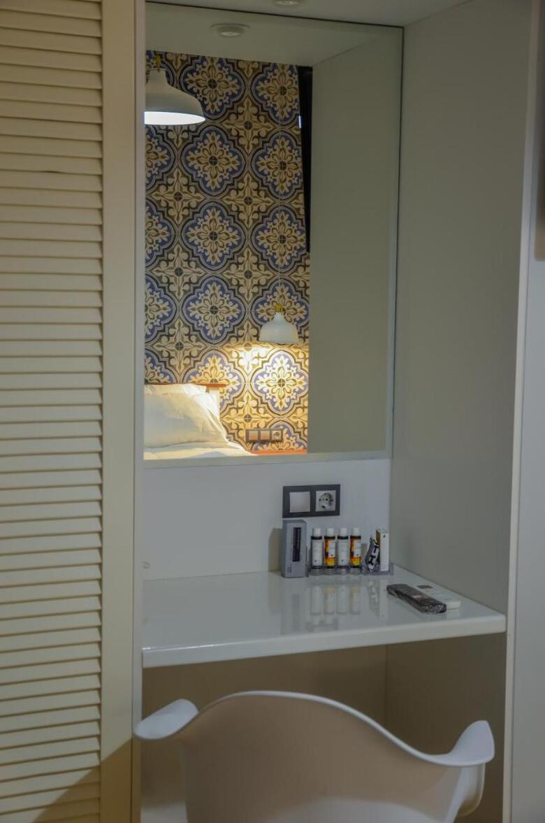 Ano Aparthotel