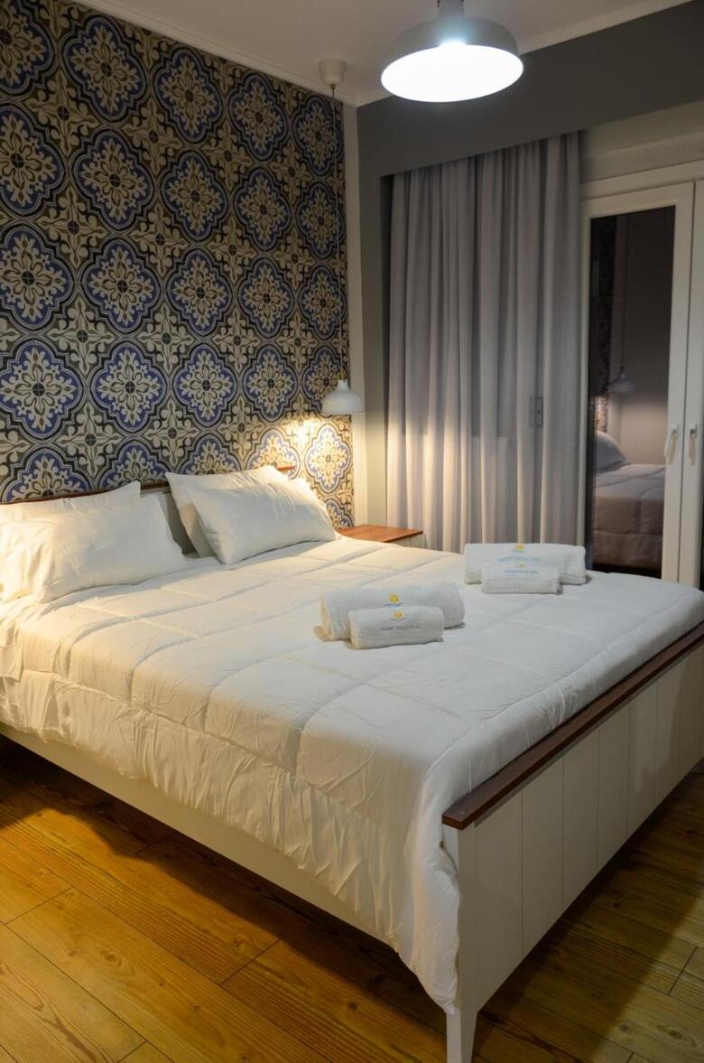 Ano Aparthotel
