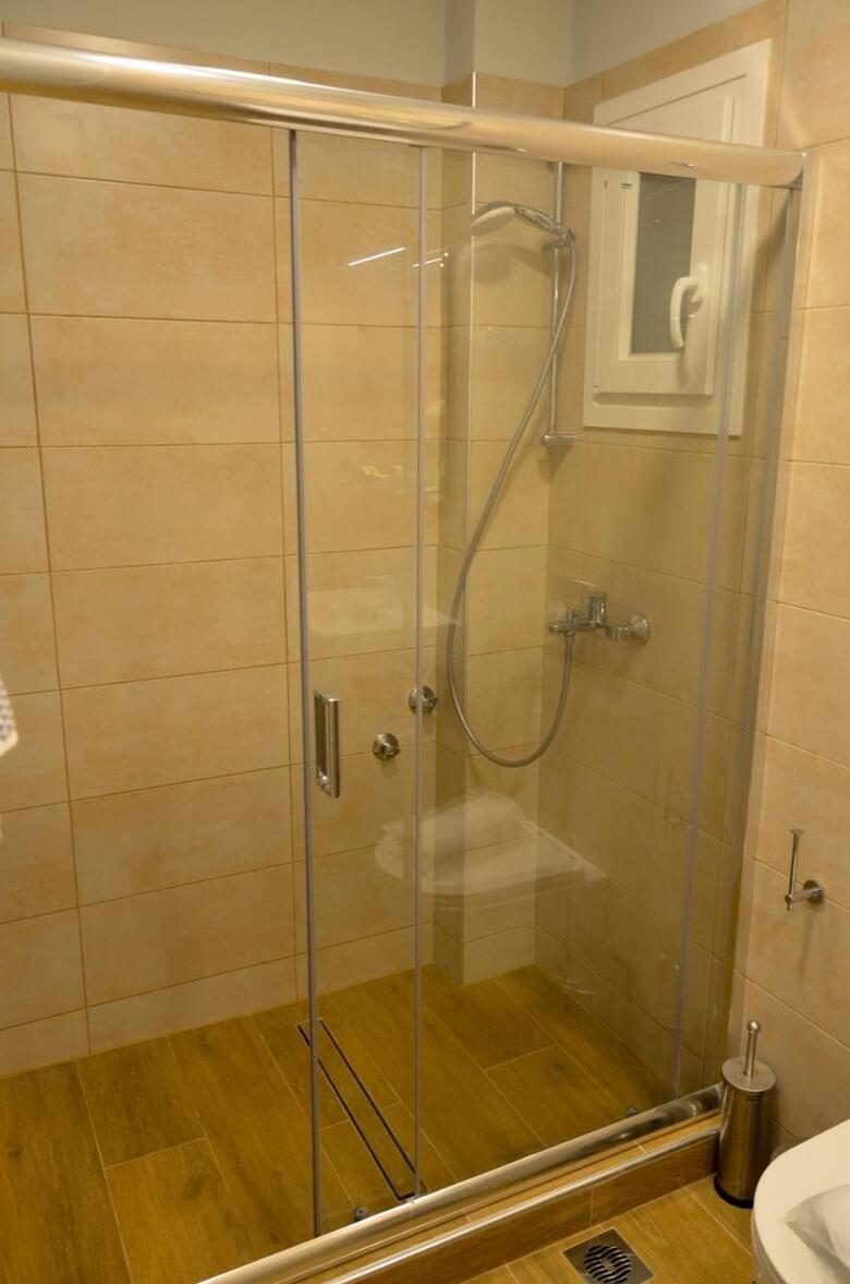 Ano Aparthotel