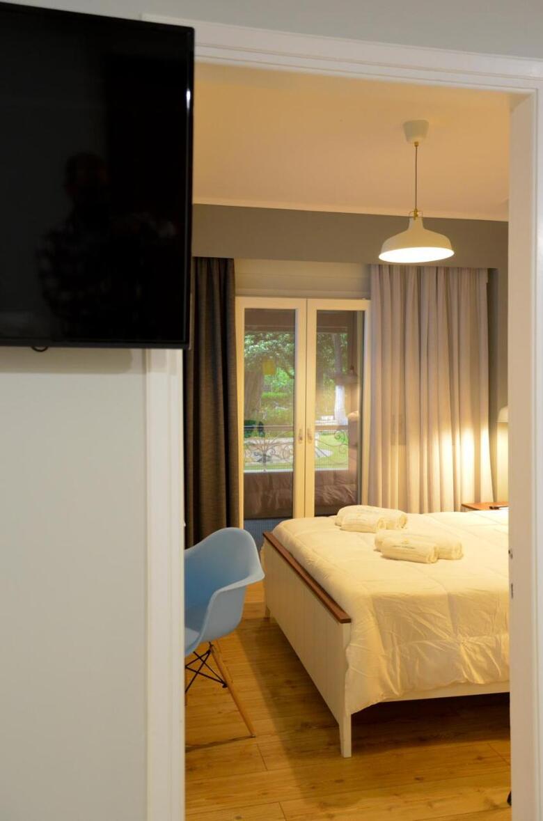 Ano Aparthotel