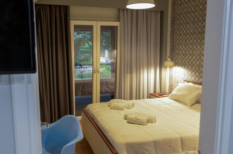 Ano Aparthotel