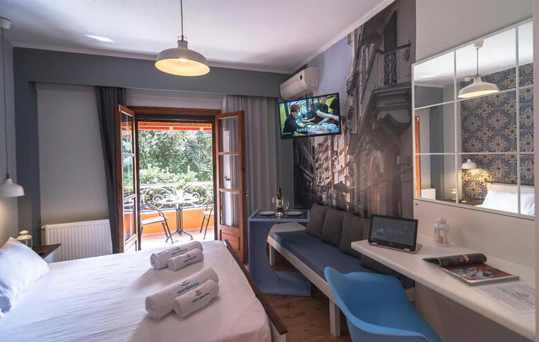 Ano Aparthotel
