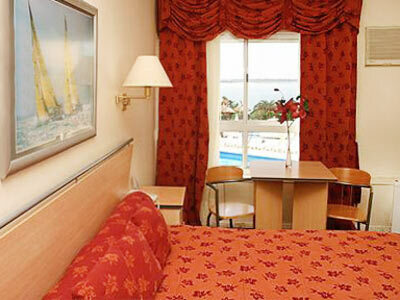 Hotel Marinas Del Faro Resort