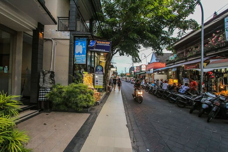 Hotel Legian Village Beach Resort