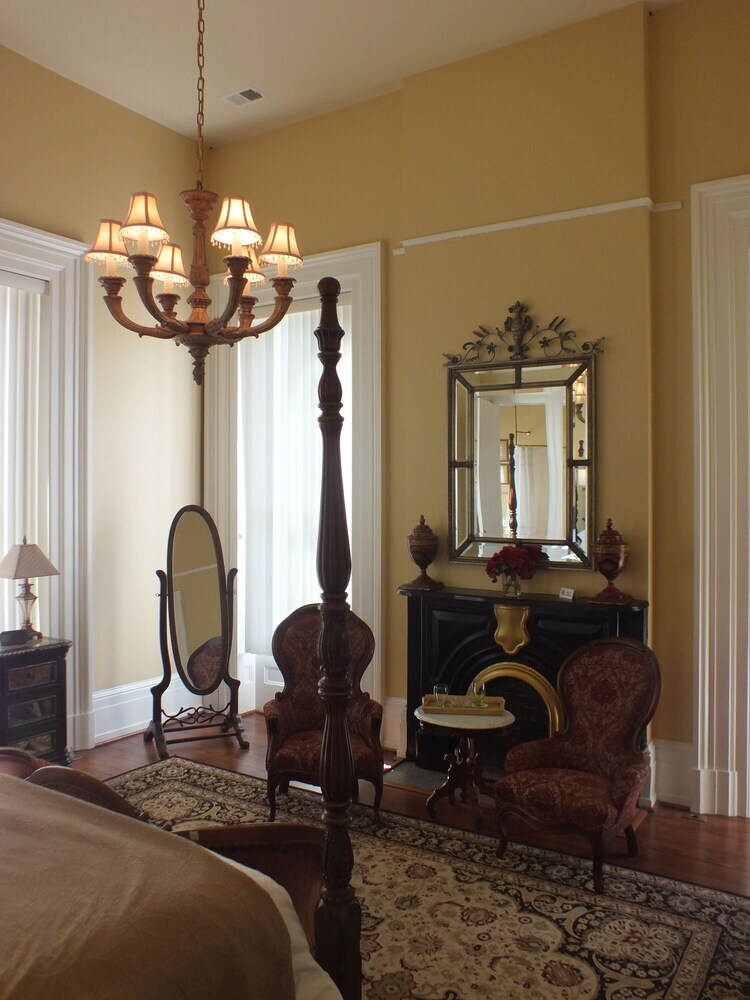 The Pepin Mansion Historic B&B