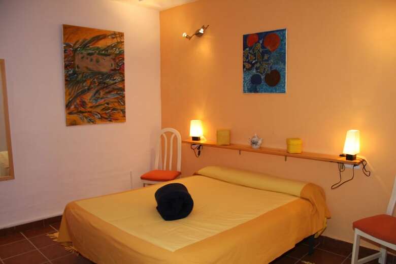 Agroturismo L'alm�ssera Casa Rural & Restaurant