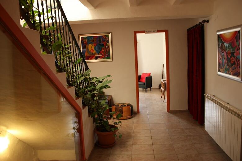 Agroturismo L'alm�ssera Casa Rural & Restaurant