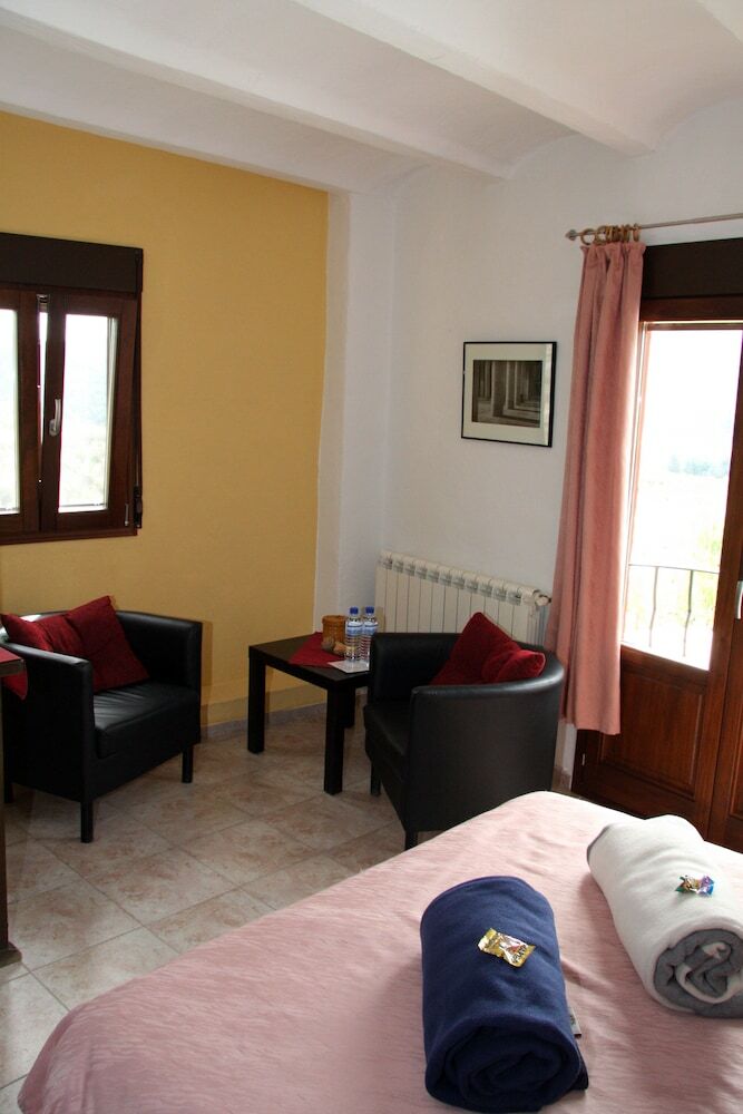 Agroturismo L'alm�ssera Casa Rural & Restaurant