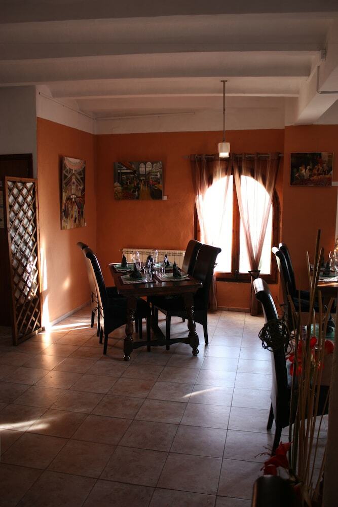 Agroturismo L'alm�ssera Casa Rural & Restaurant