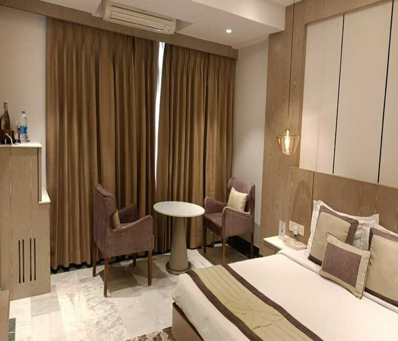 Hotel Capitol Residency
