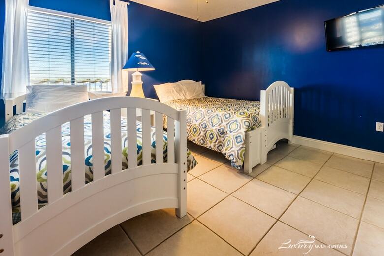 Edgewater West By Luxury Gulf Rentals