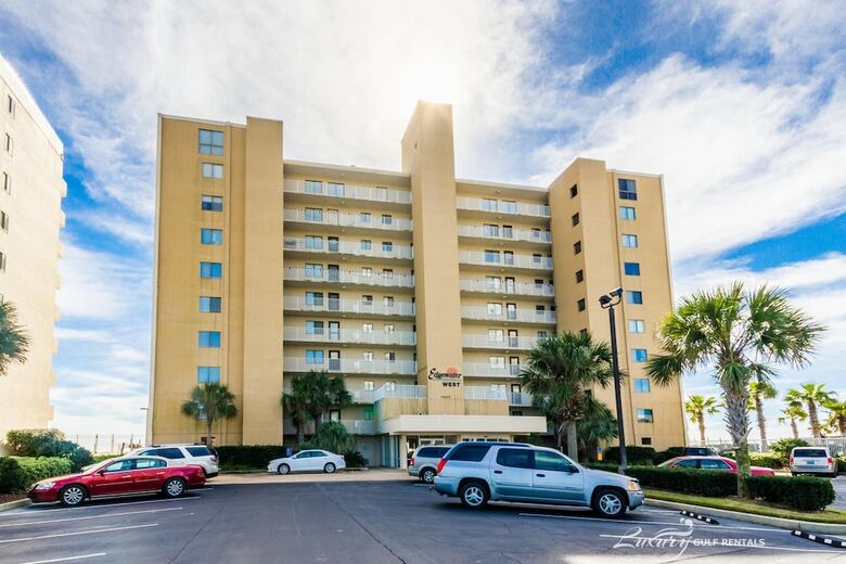 Edgewater West By Luxury Gulf Rentals