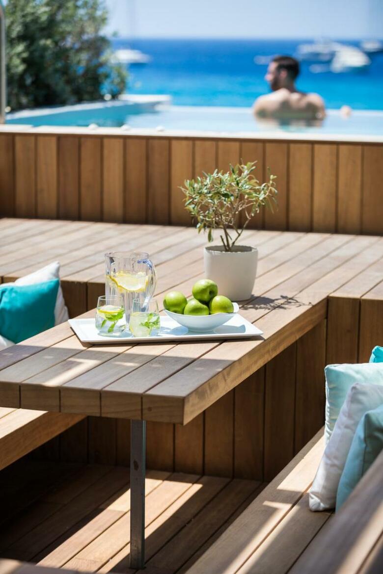 Mykonos Dove Beachfront Hotel