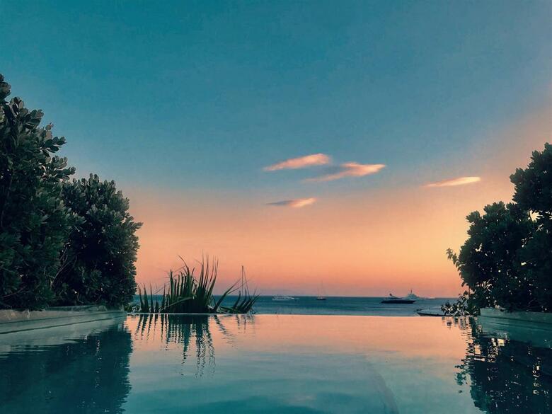 Mykonos Dove Beachfront Hotel