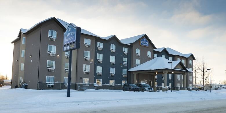 Hotel Lakeview Inns & Suites - Fort Nelson