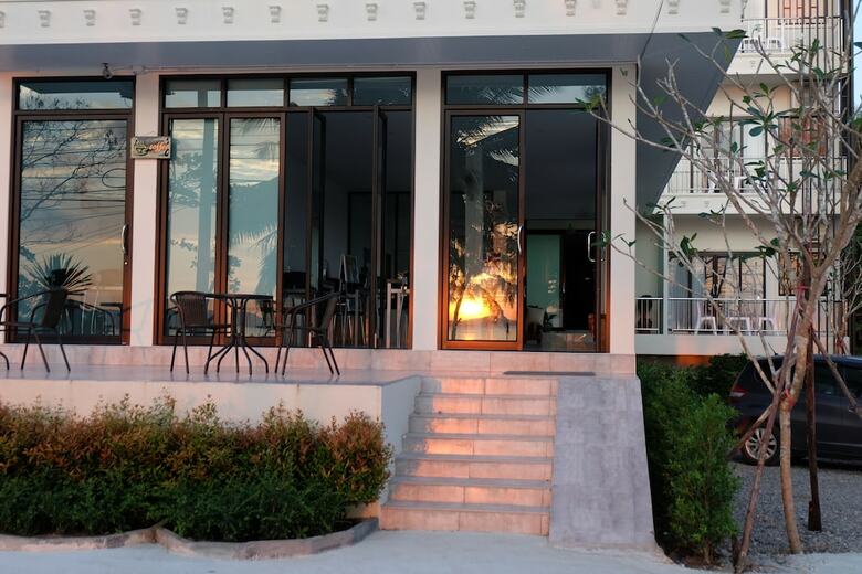 Hotel White Sand Halal House Krabi