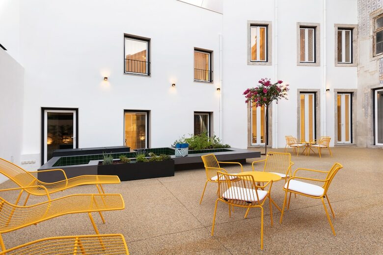 Aparthotel Onj S. L�zaro