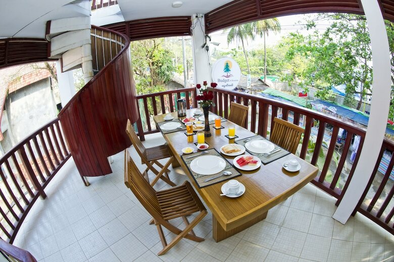 Hostal Season Bed And Breakfast -ngapali