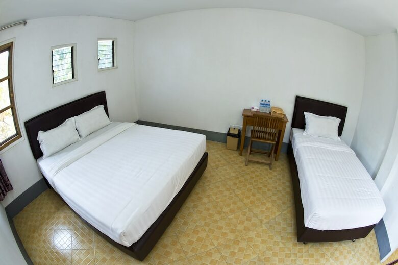 Hostal Season Bed And Breakfast -ngapali