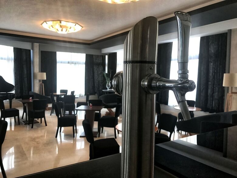 Gq Hotel And Club
