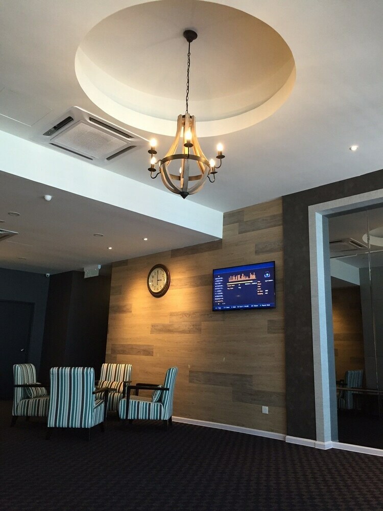 Bayfront Hotel