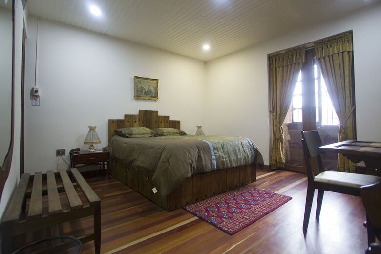 Bogota Bed And Breakfast Inn